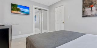 1960 Coral Reef Dr Gallery 38