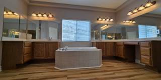 An Amazing NW Home! Over 3300 sq ft w/ pool & spa! Must see! Gallery 32