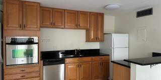 637 Executive Center Dr 637 Executive Center Dr Gallery 1