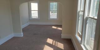 1009 Michigan Avenue - 1009A upper Gallery 1