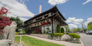 Beautifully Remodeled Apartment Home with Washer/Dryer in-Unit and Luxury Finishes! Gallery 130