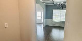 Spacious Family Home in Kathleen Gallery 8