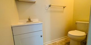 2 Bedroom, 2.5 Bath Townhouse Gallery 16