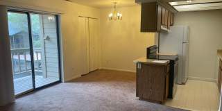 Two Bedroom, Two Bathroom Florida Rd Apt with Convenient Location! Gallery 8