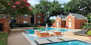 Kensington Square Gallery 1