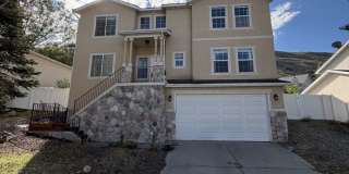 Spacious 3-Bedroom Draper Home with Fenced Yard & 2-Car Garage Gallery 1