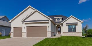 EXECUTIVE RANCH!  5 Bedroom, 3 Bathroom Home in Ankeny!! Gallery 1
