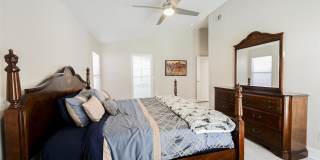 Fully Furnished - Turn Key - Short Term 31days+ - Sleeps up to 7 Gallery 34