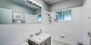 4BD, 2BA Chaffee Park Home with Yard and 1-Car Garage Gallery 13