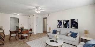 Bristol Pointe Apartments Gallery 14