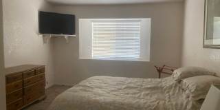 GREAT FURNISHED HOME WITH SIDE PARKING! Gallery 8