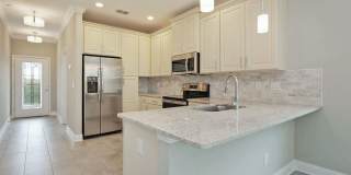4 Bedroom 3.5 bath Beauty in Just a Short Stroll to Jax Beach - Garage, Lawncare Included & Fenced in Back Yard! Gallery 1