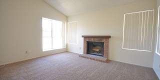 BEAUTIFUL, SPACIOUS 2 BED AND 2 BATH HOME IN CHANDLER Gallery 4