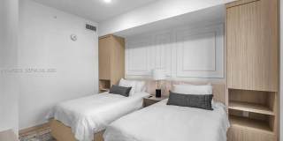 4220 Laguna St Gallery 16