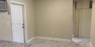 7601 Venetian St Gallery 6