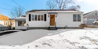 3 Irons Avenue Gallery 1