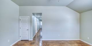 New Construction in Varenna Landing! Storm shelter and lawn care included! Gallery 8