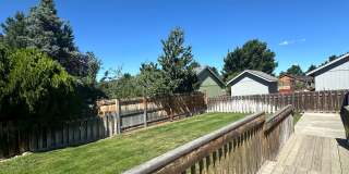 3 Bed 2 Bath Home: Fully Fenced Yard & Convenient Location Gallery 18