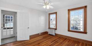 Charming 2BR apartment in Newport Gallery 1