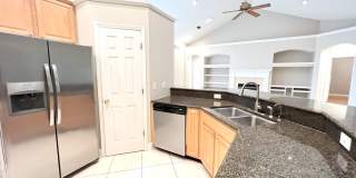 4BR/3BA Gorgeous Eagle Harbor Luxury Home! Gallery 7