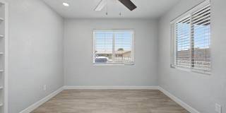 Beautifully Remodeled - Modern Duplex Gallery 11