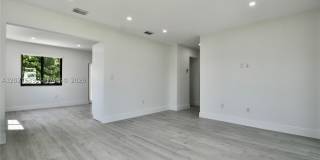 3018 SW 25th Ter Gallery 4