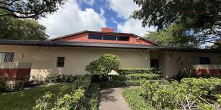 2202 S Cypress Bend Drive Gallery 26