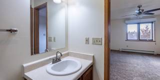 Oakland Pointe Gallery 13