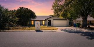 Charming 4BR House in San Antonio Gallery 1