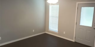 2004 Pecan Street Gallery 7