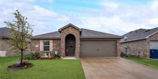 Charming four bedroom, open concept home. Nice walkable neighborhood! Gallery 1