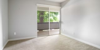 Huntington Continental Gallery 14