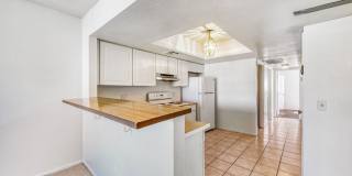 Cozy 2 Bedroom Upstairs Unit With Lots of Natural Light! Gallery 7
