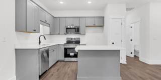 3 Bedroom 2 1/2 Bath Condo For Rent Near Downtown! Gallery 9