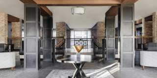 The Cardinal Gallery 30