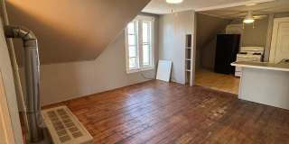 354 Spruce Street Gallery 1