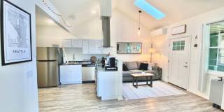 University Park Gallery 407