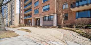 Large 1BR/1BA with Natural Light & Modern Finishes in Cleveland Park Gallery 26