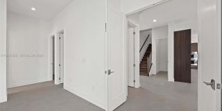 5718 Ashwood Cir W Gallery 54