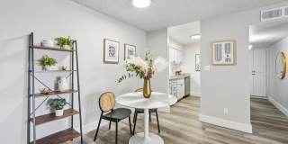 Ardella on 28 Gallery 32