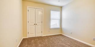 Move In Special: August Rent Free! Gallery 40
