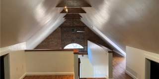 451 Franklin Street Gallery 16