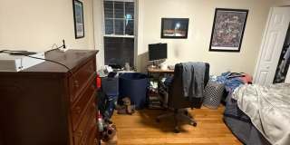 Nicely renovated, pet friendly 3 bed in South Boston. Gallery 26