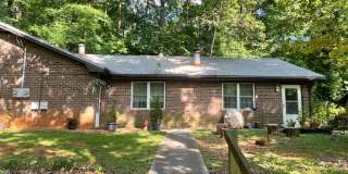 2 bedroom 1 bath duplex is located off Whitehead Rd! Gallery 1