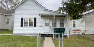 For Rent: 912 S Penn St. Cozy 3-Bedroom Home with a fenced in yard & detached garage! Washer & Dryer Hookups! Section 8 Approved! Gallery 22