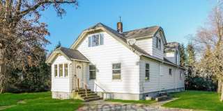 Spacious, clean, updated home ready now! $200 Off First Month´s Full Rent Gallery 1