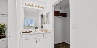 Tennis Towers Apartments Gallery 11