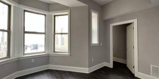 306 W Franklin Gallery 62