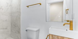 Parkside Haven: Contemporary 2-Bedroom Row Home Near Patterson Park Gallery 22