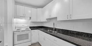 2716 Northeast 30th Place Gallery 1